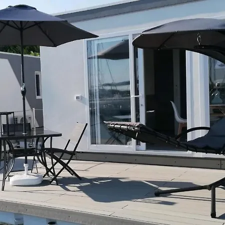 Marina Degli Estensi Floating Resort Llido Degli Estensi Exterior photo