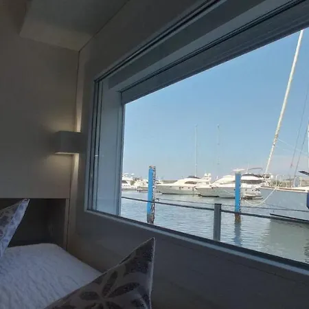Marina Degli Estensi Floating Resort Llido Degli Estensi Exterior photo