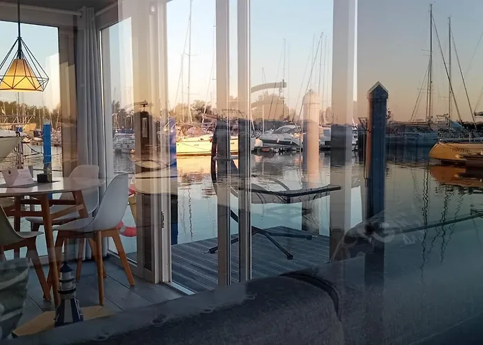 Marina Degli Estensi Floating Resort