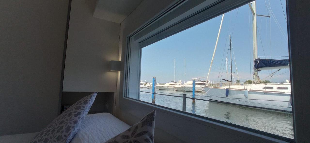 Marina Degli Estensi Floating Botel